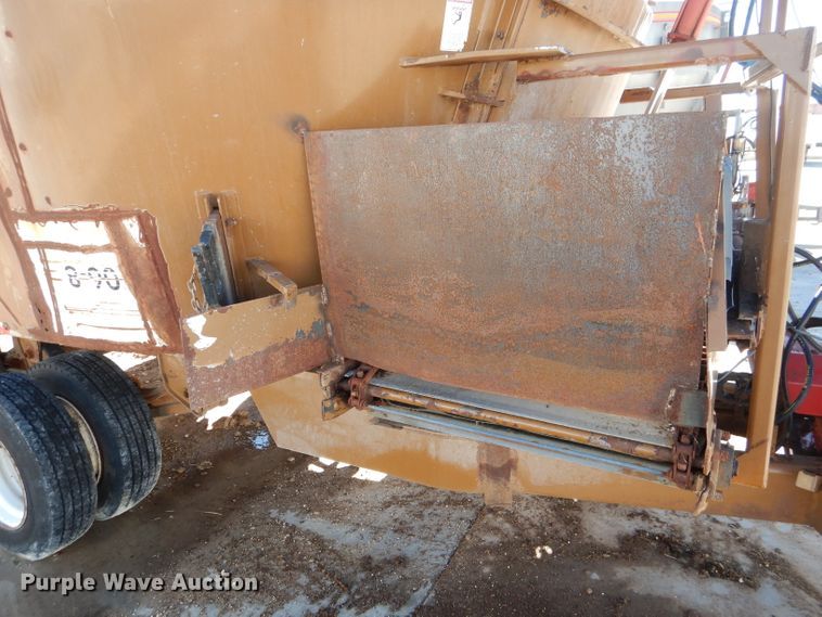 image for item DJ4945 Kirby LP1400 feed grinder/mixer