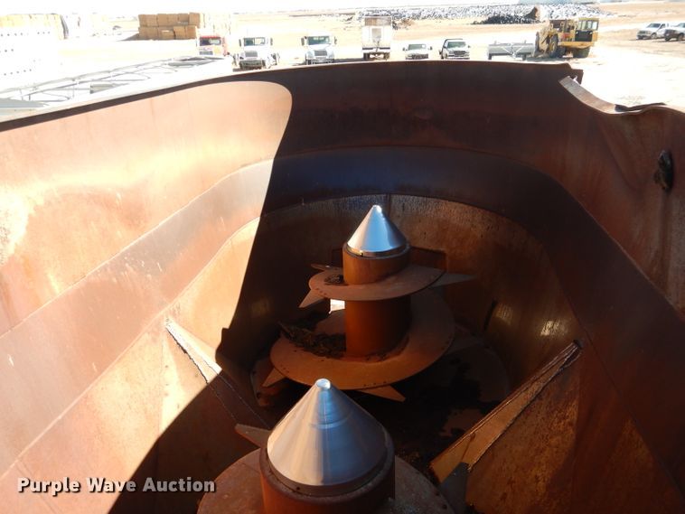 image for item DJ4945 Kirby LP1400 feed grinder/mixer