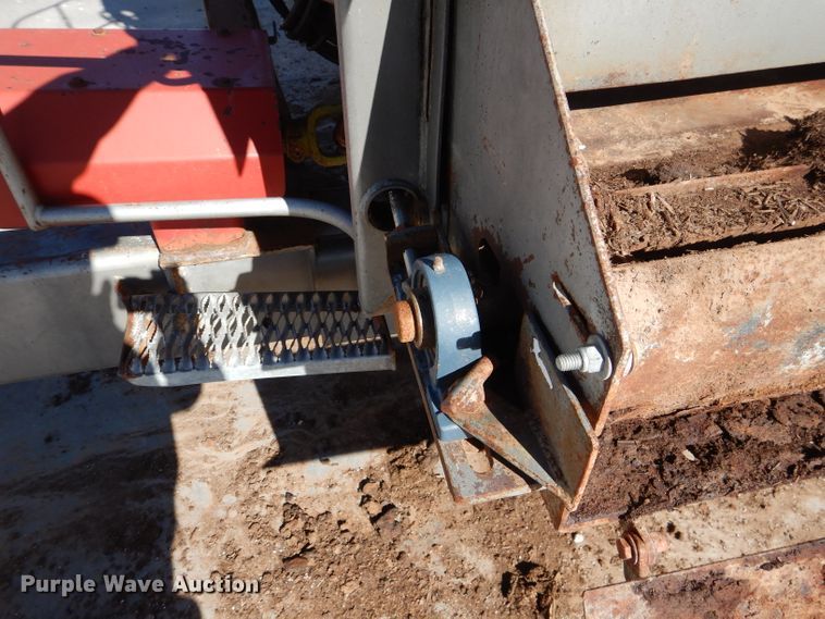 image for item DJ4946 Loewen 1022 feed grinder/mixer