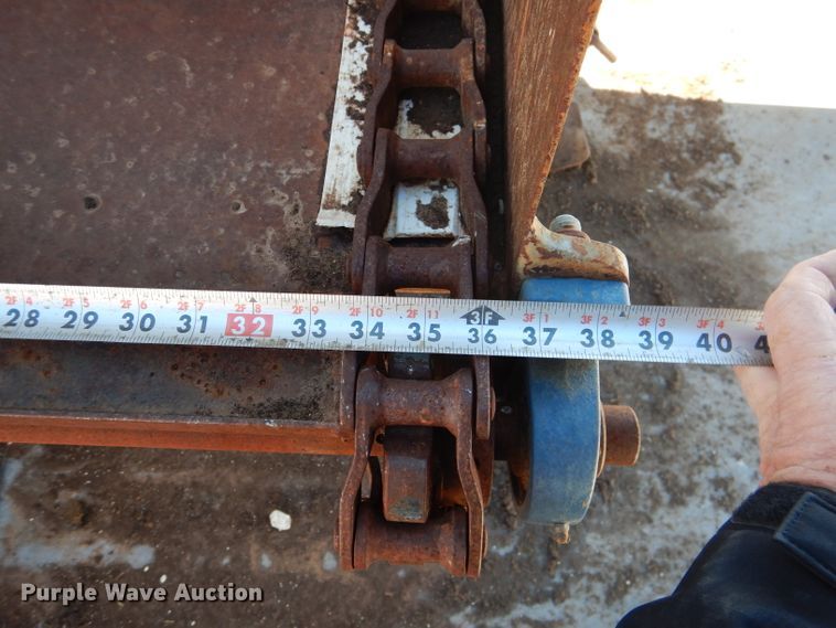 image for item DJ4946 Loewen 1022 feed grinder/mixer