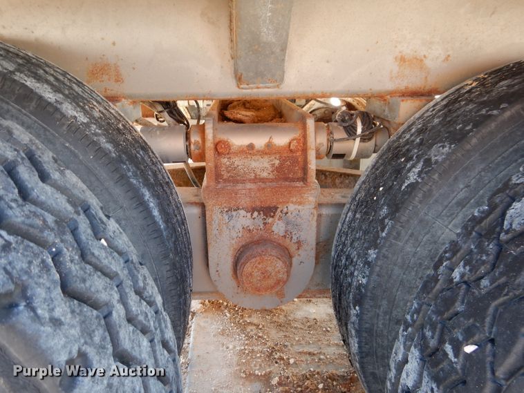 image for item DJ4946 Loewen 1022 feed grinder/mixer