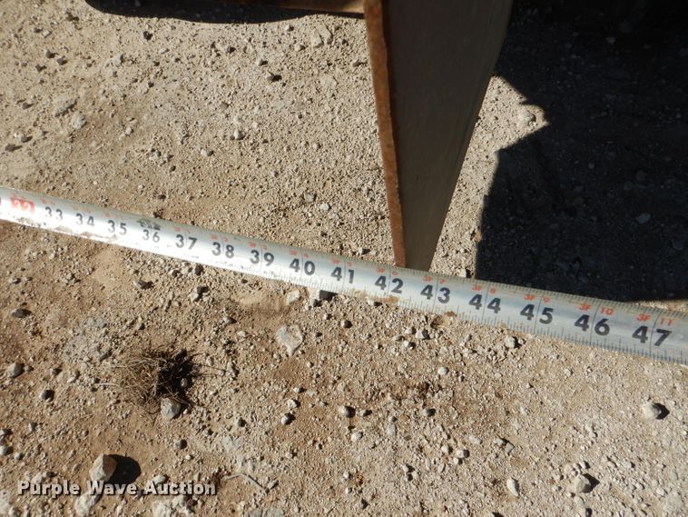 image for item DJ4946 Loewen 1022 feed grinder/mixer