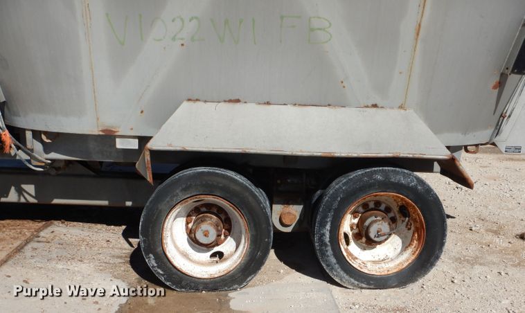 image for item DJ4946 Loewen 1022 feed grinder/mixer