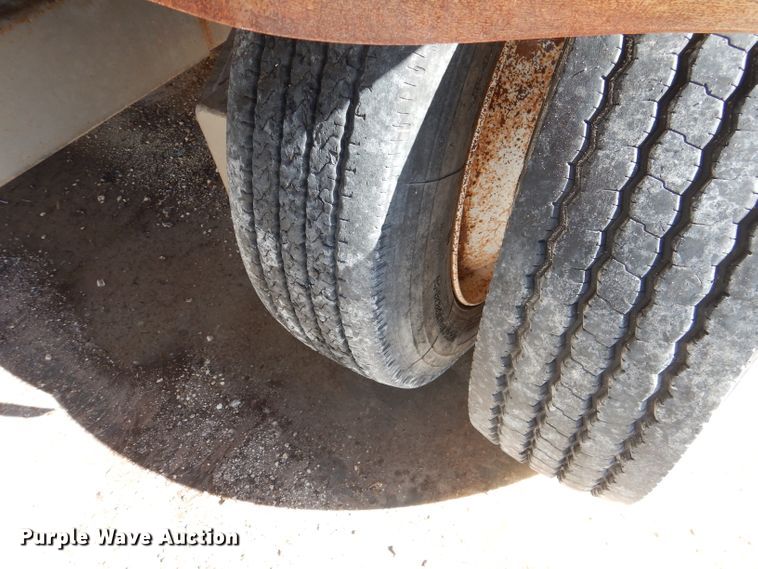 image for item DJ4946 Loewen 1022 feed grinder/mixer