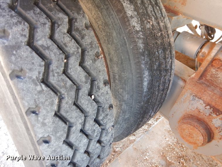 image for item DJ4946 Loewen 1022 feed grinder/mixer