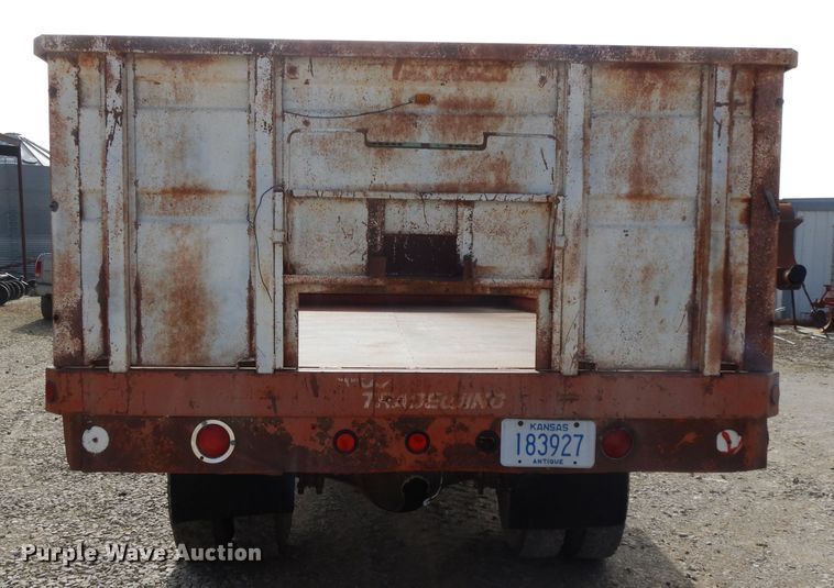 image for item DL2004 1974 International Loadstar 1700  grain truck