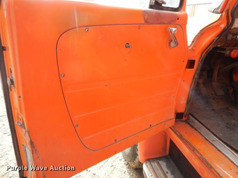 image for item DL2004 1974 International Loadstar 1700  grain truck