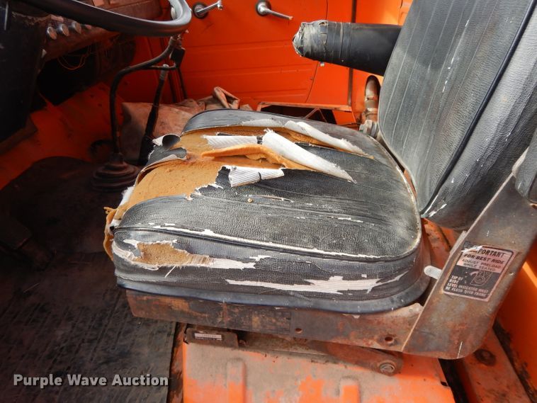 image for item DL2004 1974 International Loadstar 1700  grain truck