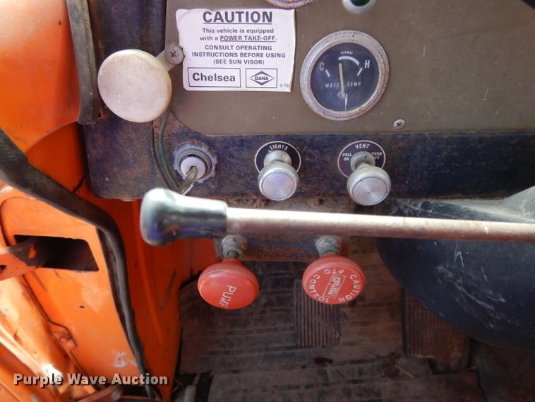 image for item DL2004 1974 International Loadstar 1700  grain truck