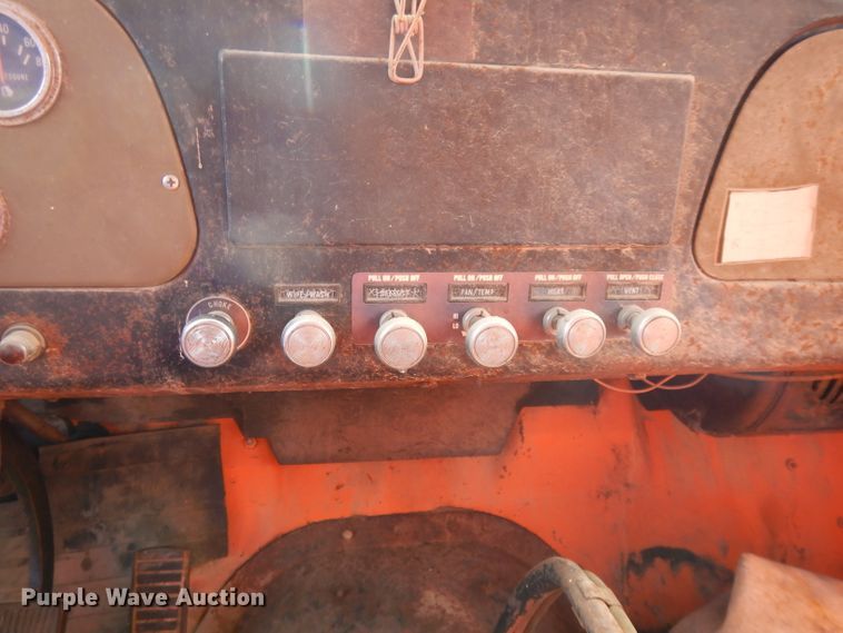 image for item DL2004 1974 International Loadstar 1700  grain truck