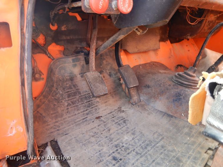 image for item DL2004 1974 International Loadstar 1700  grain truck