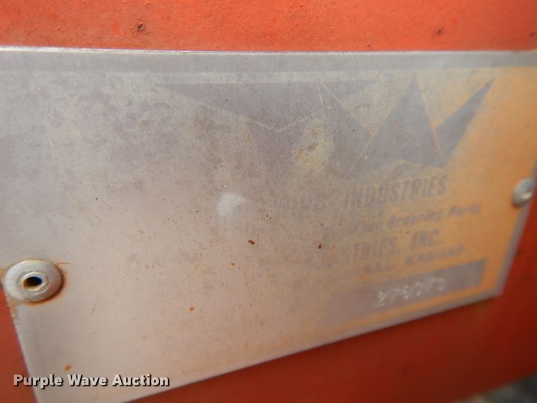 image for item DL2004 1974 International Loadstar 1700  grain truck