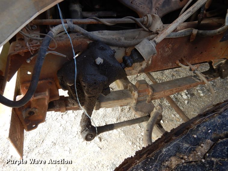 image for item DL2004 1974 International Loadstar 1700  grain truck