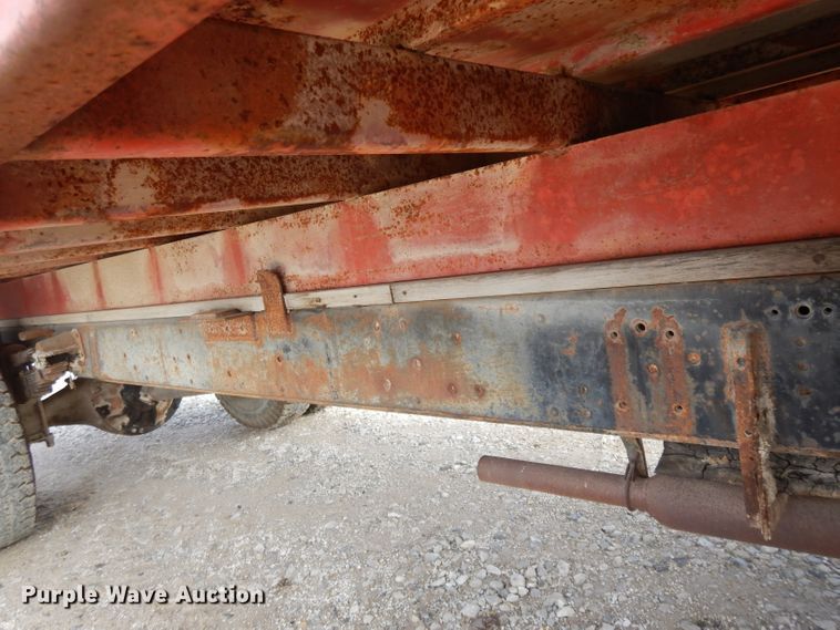 image for item DL2004 1974 International Loadstar 1700  grain truck