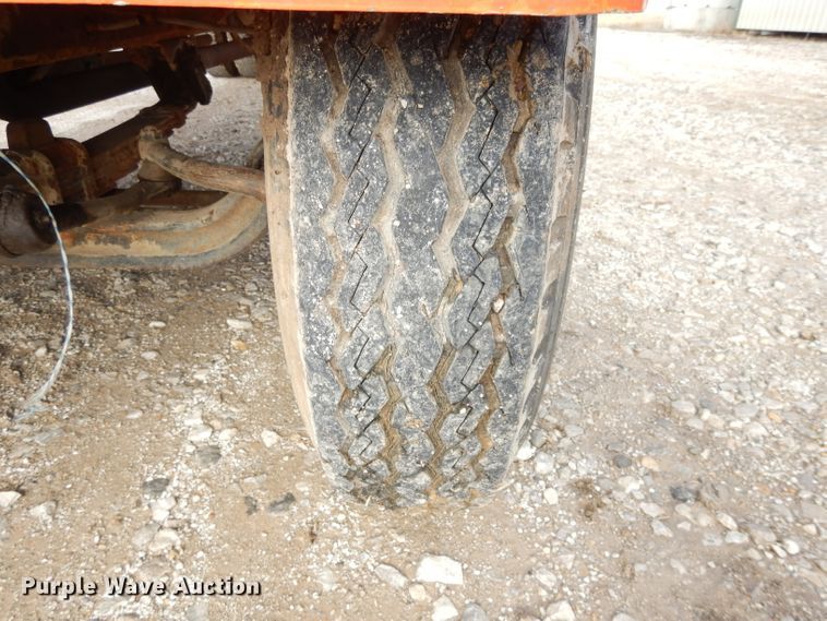 image for item DL2004 1974 International Loadstar 1700  grain truck