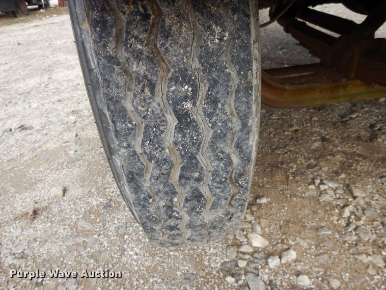 image for item DL2004 1974 International Loadstar 1700  grain truck