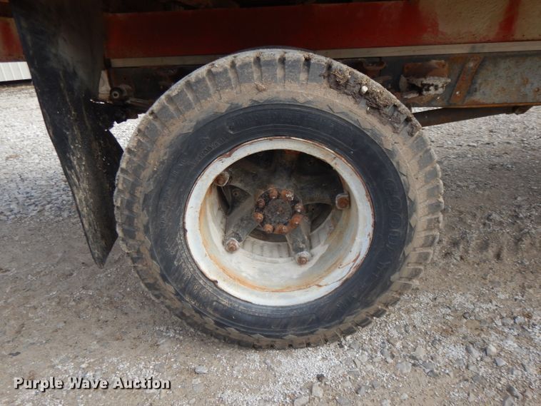 image for item DL2004 1974 International Loadstar 1700  grain truck