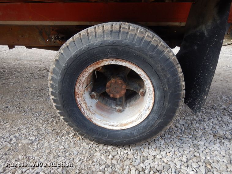 image for item DL2004 1974 International Loadstar 1700  grain truck