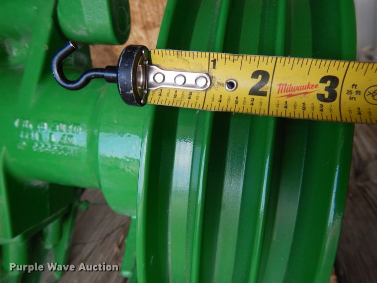 image for item DL2006 John Deere straw chopper jack shaft
