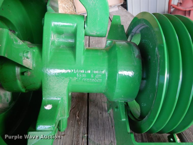 image for item DL2006 John Deere straw chopper jack shaft