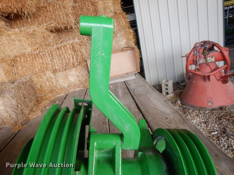 image for item DL2006 John Deere straw chopper jack shaft