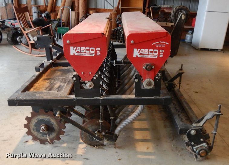 image for item DL2714 Kasco RED-96  grain drill