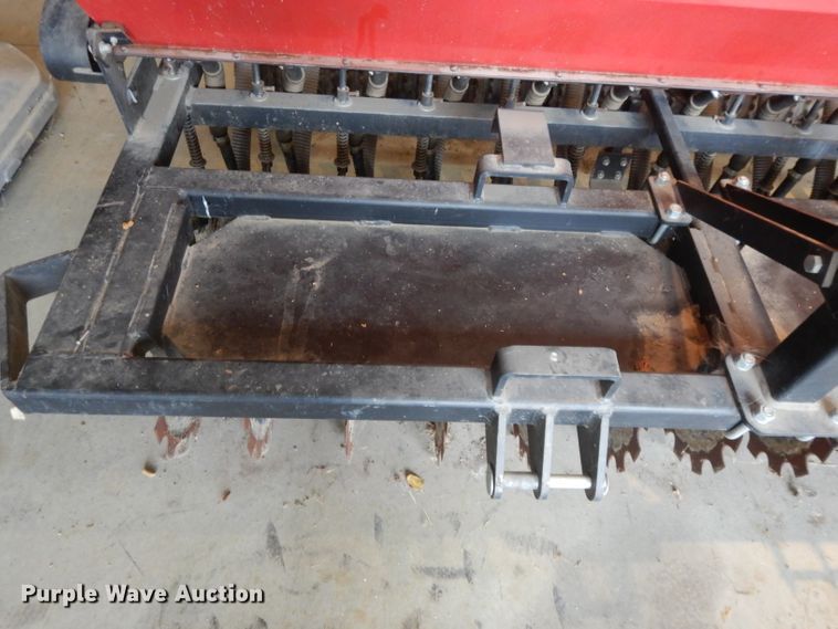 image for item DL2714 Kasco RED-96  grain drill