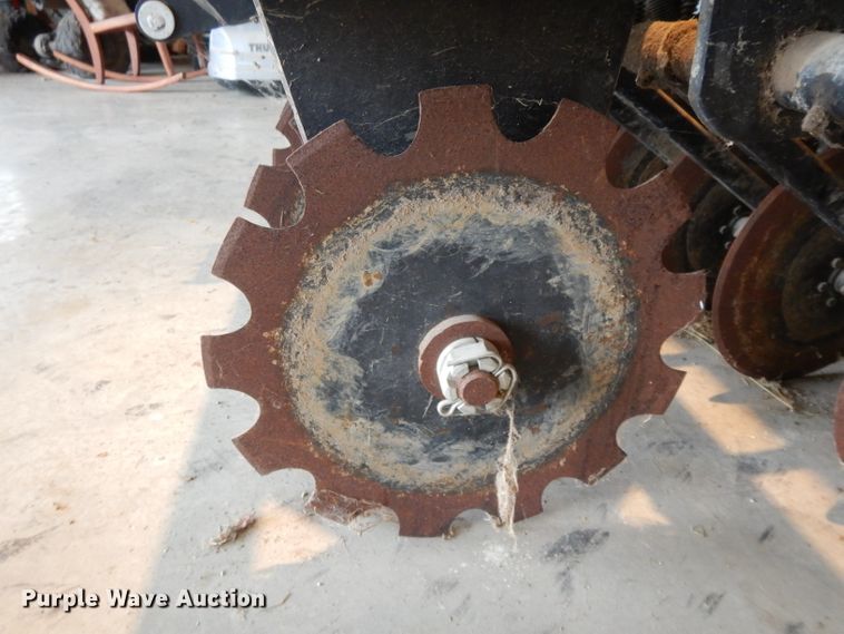 image for item DL2714 Kasco RED-96  grain drill