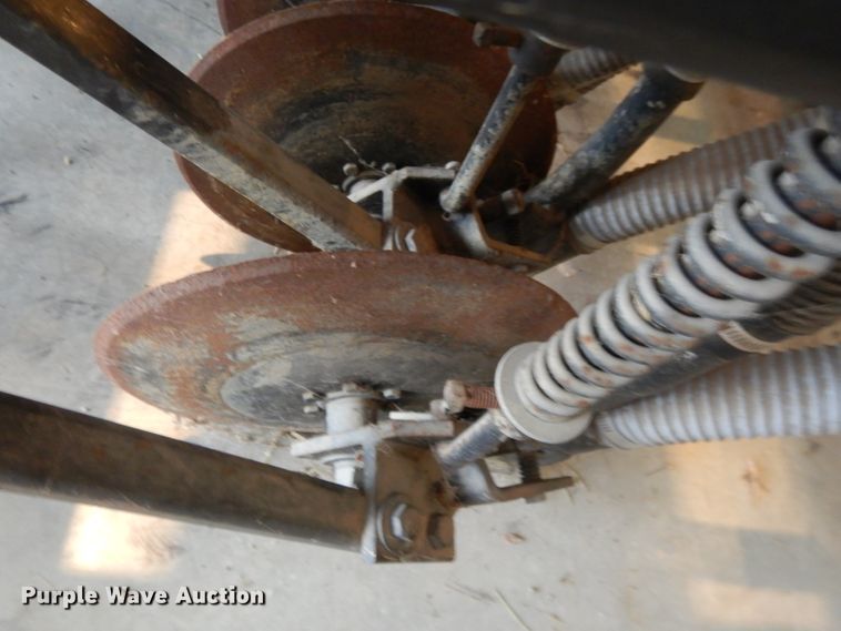 image for item DL2714 Kasco RED-96  grain drill