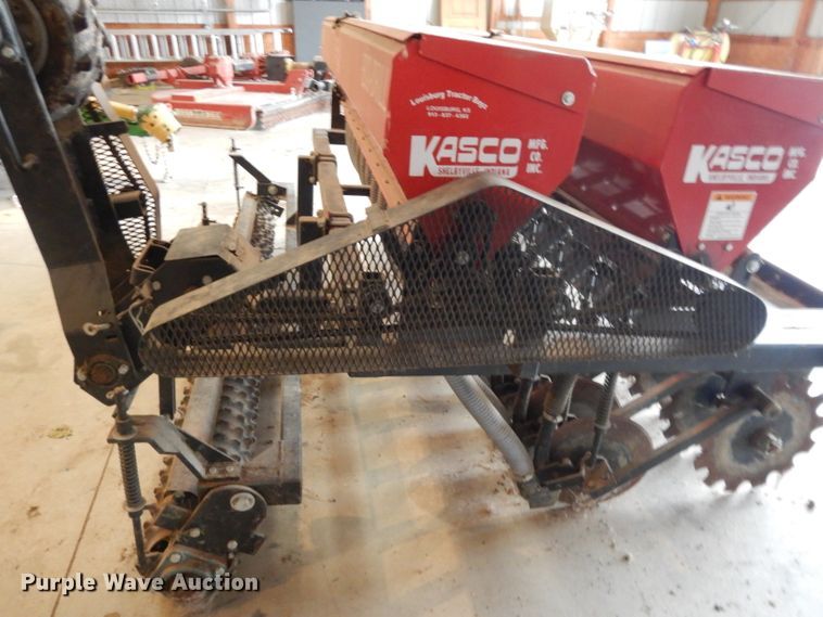 image for item DL2714 Kasco RED-96  grain drill