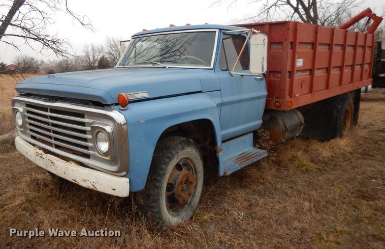 image for item DL2743 1967 Ford 600  grain truck