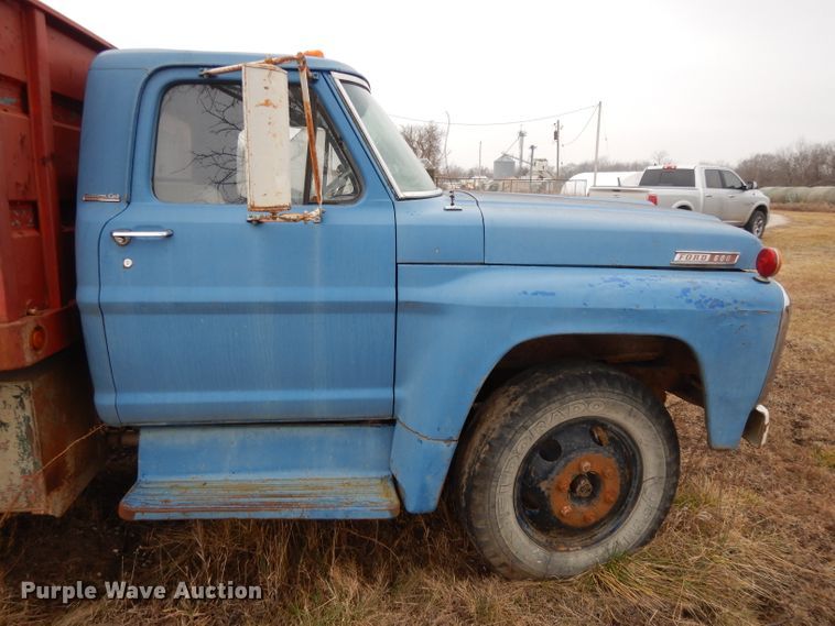 image for item DL2743 1967 Ford 600  grain truck