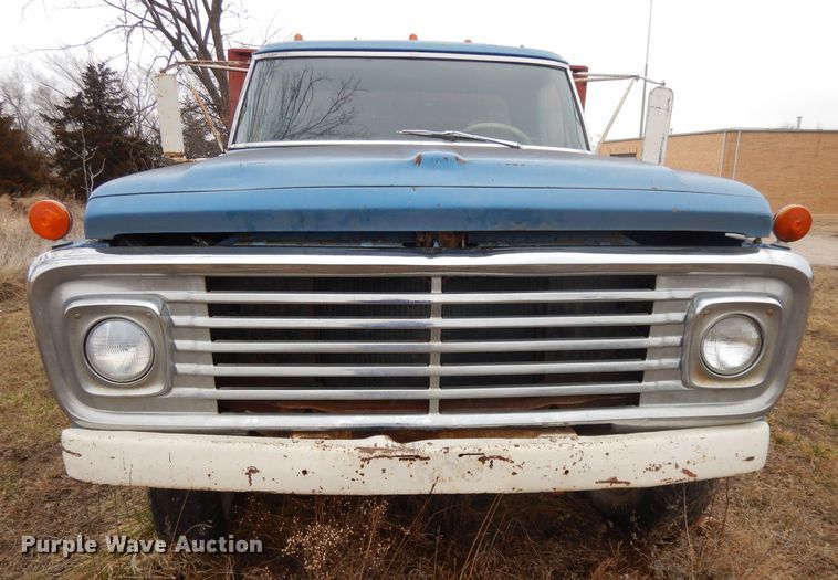 image for item DL2743 1967 Ford 600  grain truck