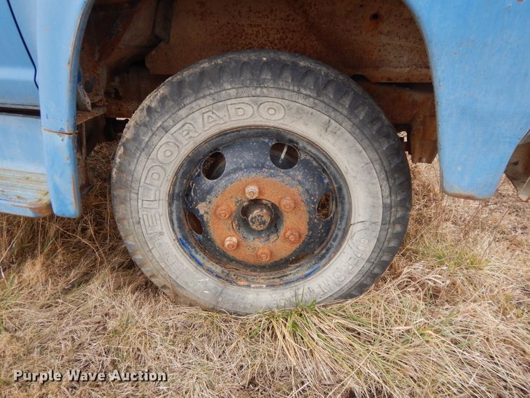 image for item DL2743 1967 Ford 600  grain truck