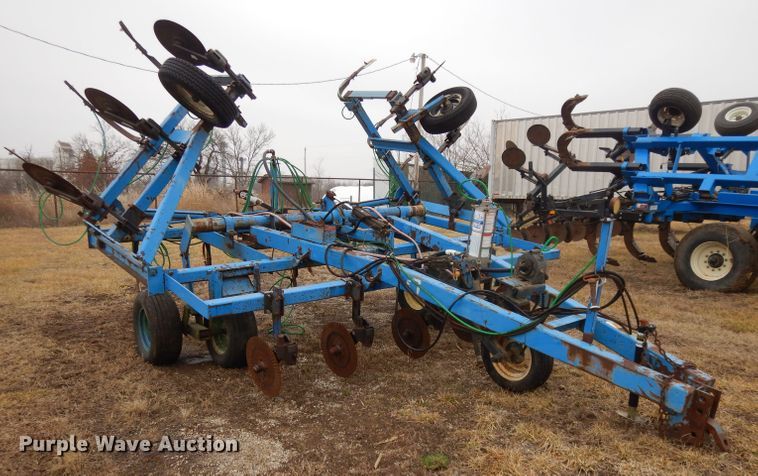 image for item DL2744 DMI 4100 anhydrous applicator