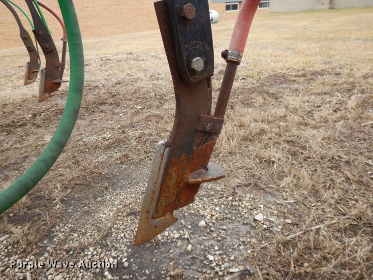 image for item DL2744 DMI 4100 anhydrous applicator