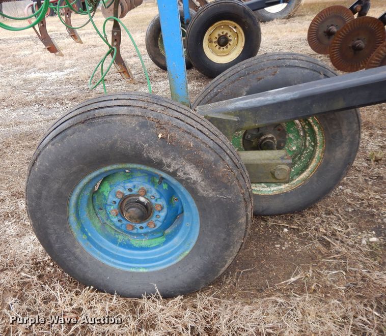 image for item DL2744 DMI 4100 anhydrous applicator