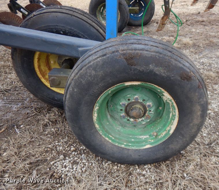 image for item DL2744 DMI 4100 anhydrous applicator