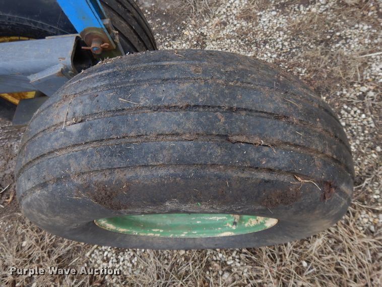 image for item DL2744 DMI 4100 anhydrous applicator