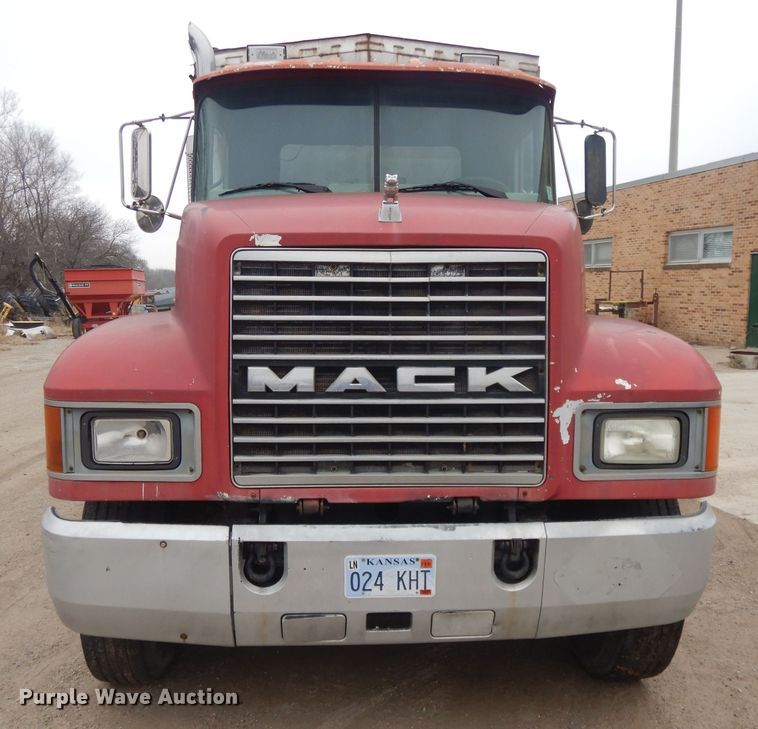 image for item DL2745 1991 Mack CH613  fertilizer tender truck