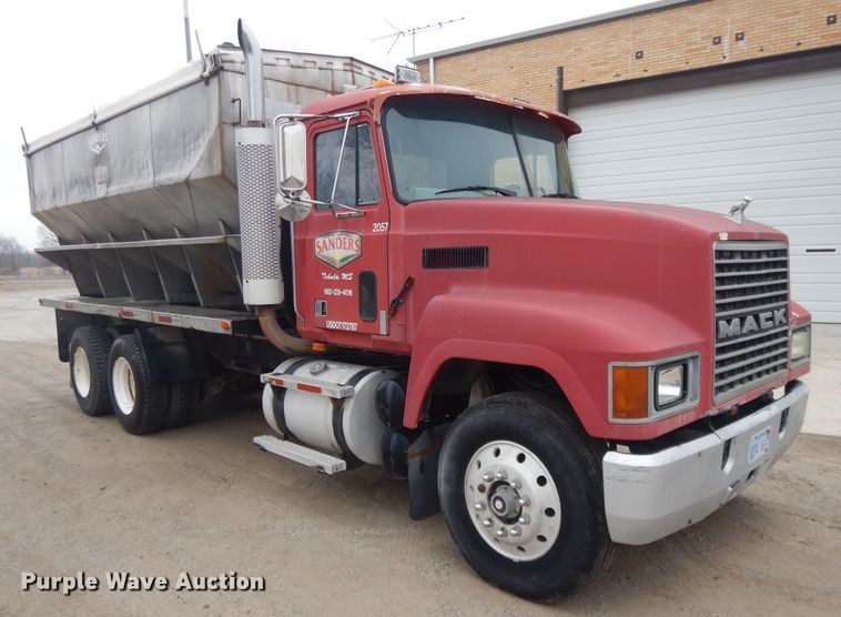 image for item DL2745 1991 Mack CH613  fertilizer tender truck