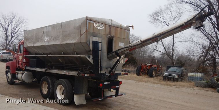 image for item DL2745 1991 Mack CH613  fertilizer tender truck