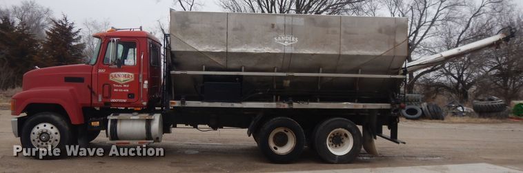 image for item DL2745 1991 Mack CH613  fertilizer tender truck