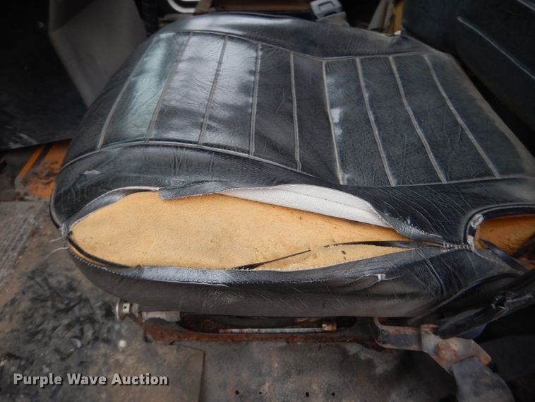 image for item DL2745 1991 Mack CH613  fertilizer tender truck