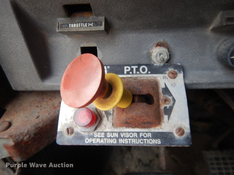 image for item DL2745 1991 Mack CH613  fertilizer tender truck