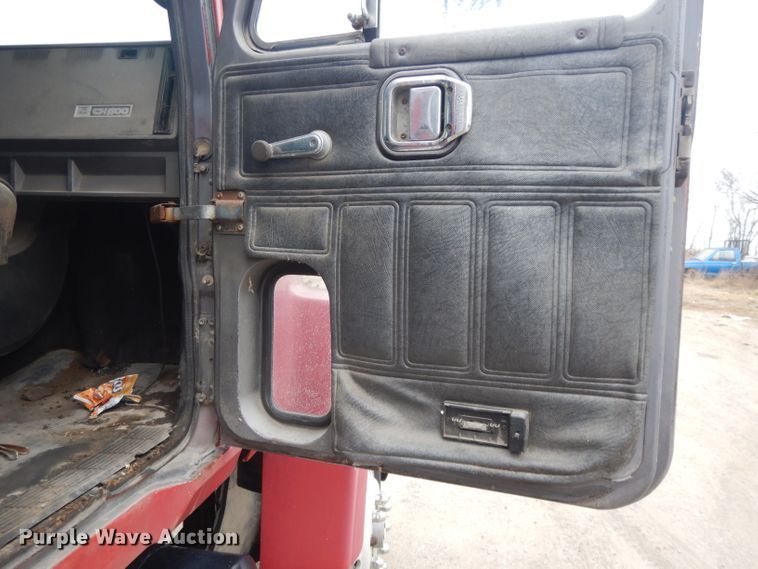 image for item DL2745 1991 Mack CH613  fertilizer tender truck