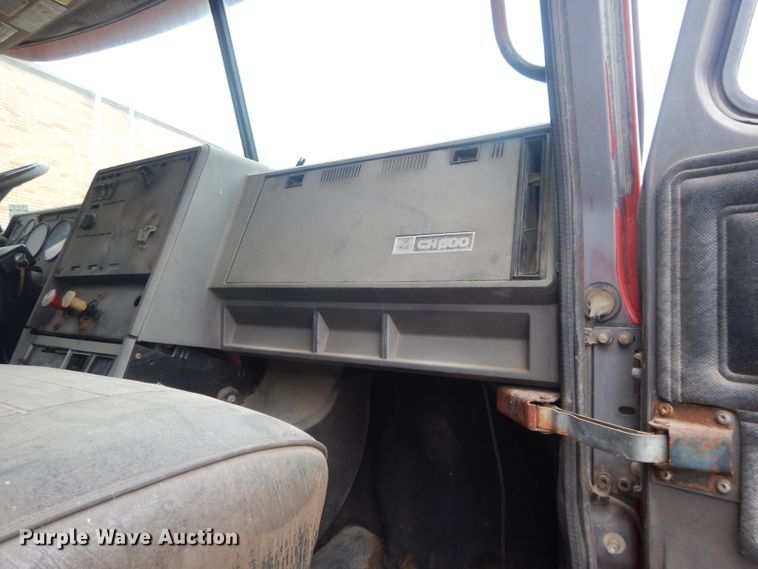 image for item DL2745 1991 Mack CH613  fertilizer tender truck