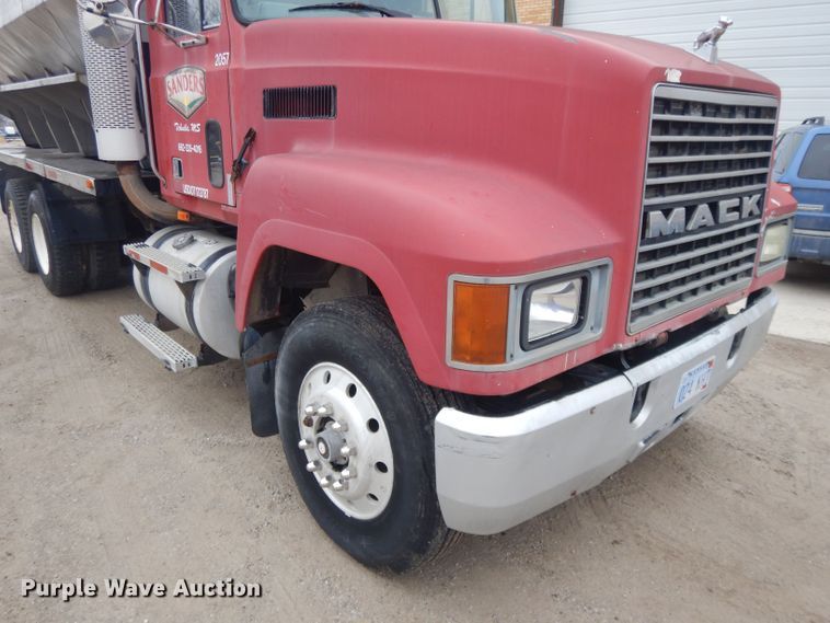 image for item DL2745 1991 Mack CH613  fertilizer tender truck