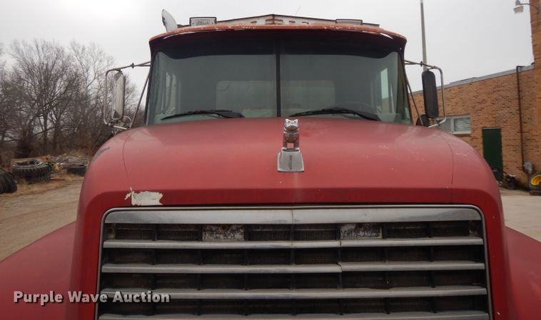 image for item DL2745 1991 Mack CH613  fertilizer tender truck