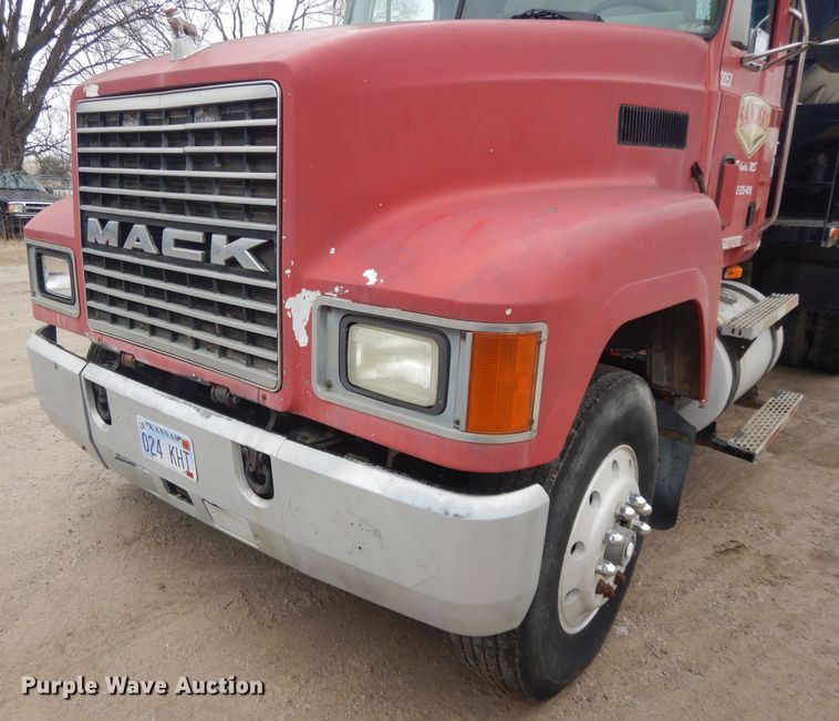 image for item DL2745 1991 Mack CH613  fertilizer tender truck